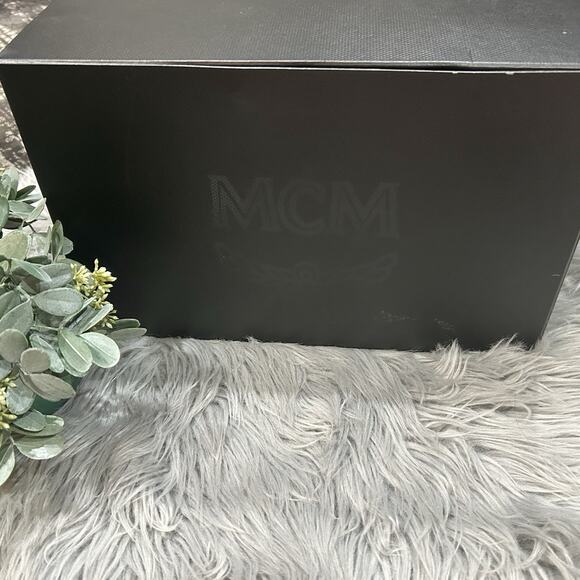 MCM Worldwide Adjustable Essential Logo Cap In Cotton Twill Blue {New In Box} - Picture 8 of 9